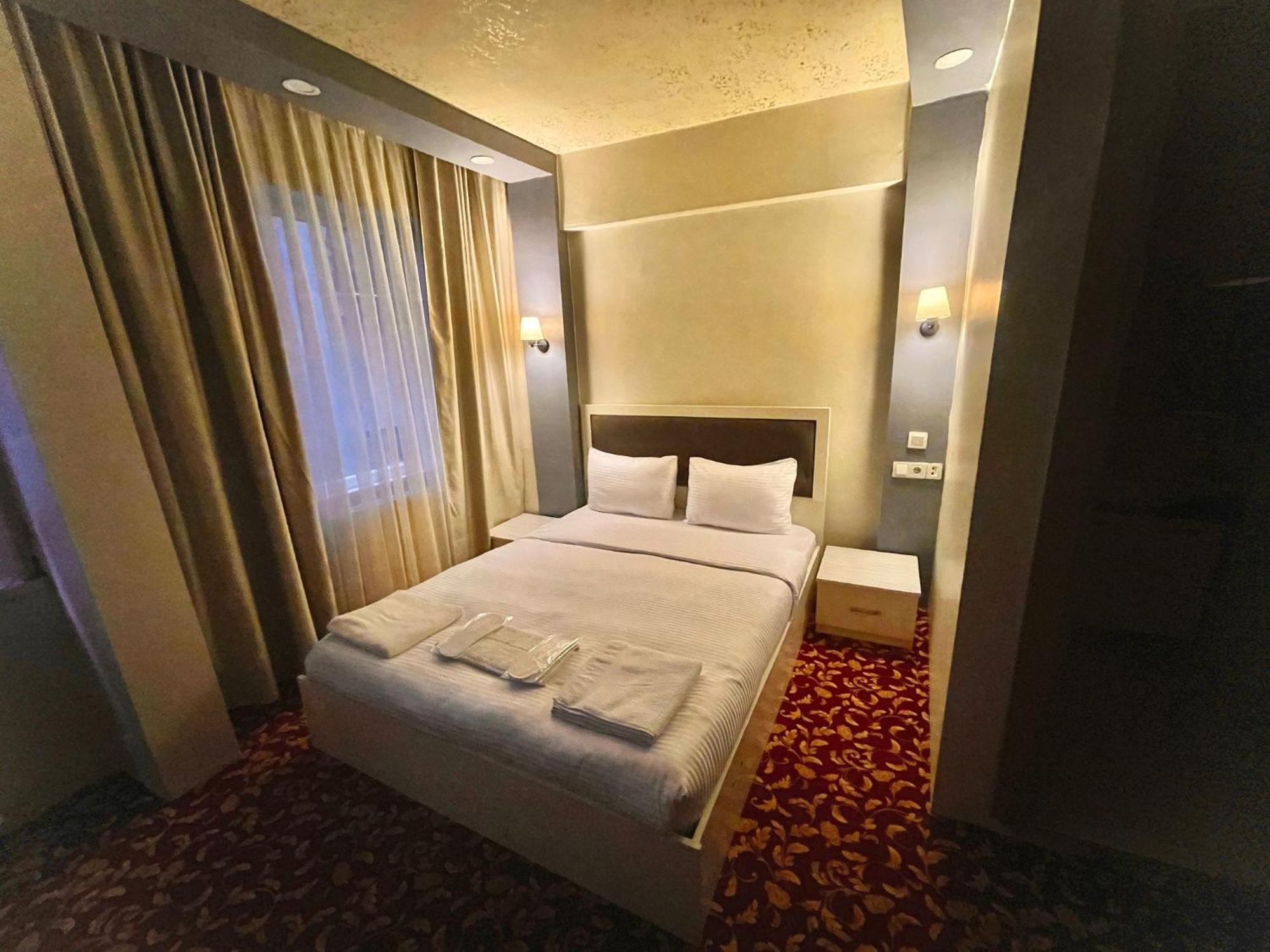 Ufuk Hotel Istanbul Exterior foto
